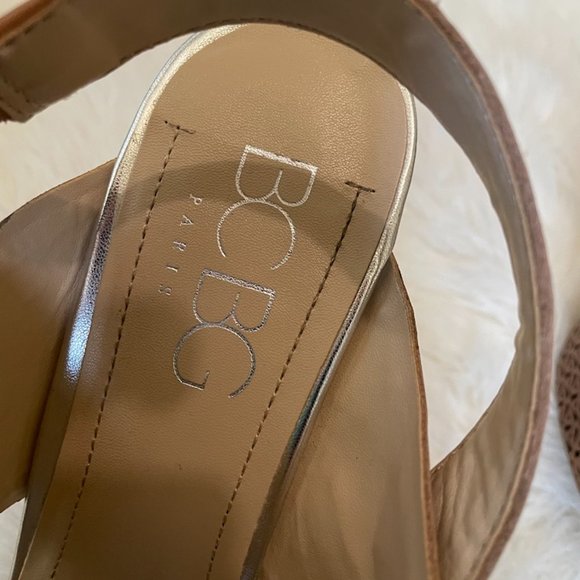 Size 10 BCBG Tan/Camel Wedge sandals - Picture 3 of 5